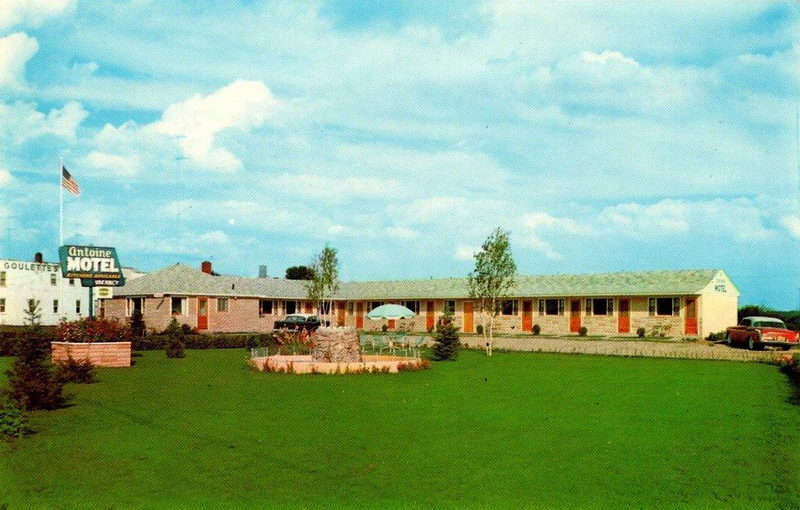 Budget Host Inn (Lake Antoine Motel) - Postcard (newer photo)